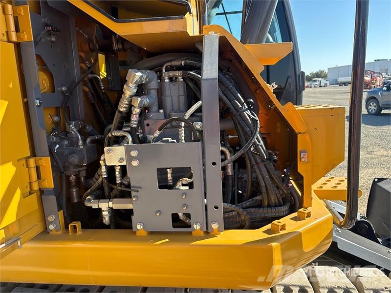 John Deere 135 P-Tier Crawler excavators