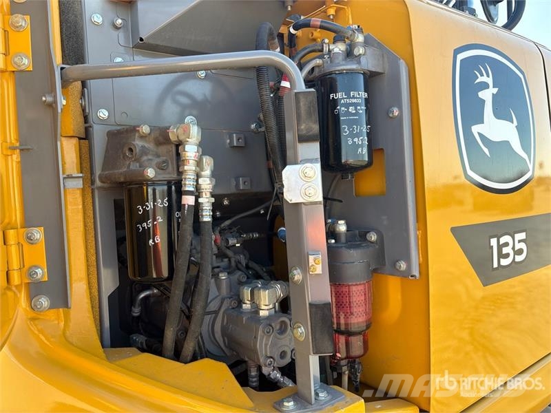 John Deere 135 P-Tier Crawler excavators