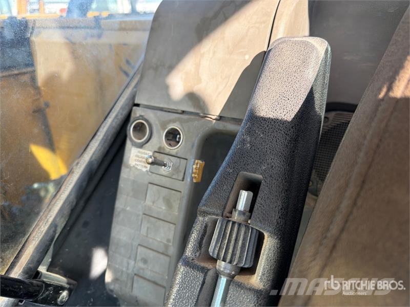 John Deere 135C 대형 굴삭기 29톤 이상