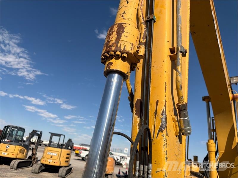 John Deere 135C 대형 굴삭기 29톤 이상