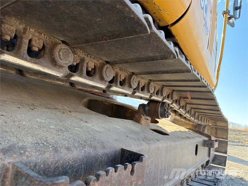 John Deere 135G Гусеничні екскаватори
