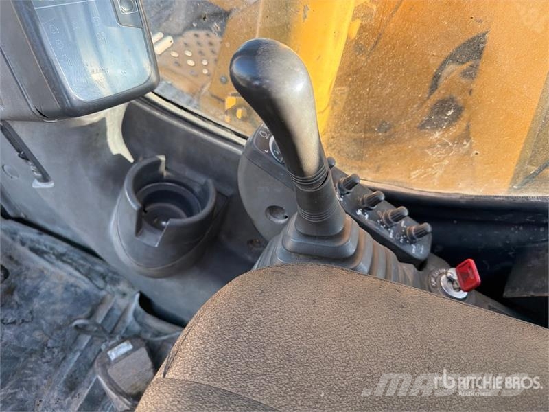 John Deere 135G Гусеничні екскаватори