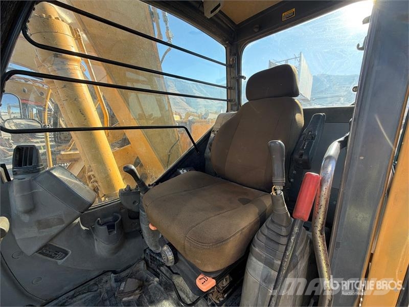John Deere 135G Гусеничні екскаватори