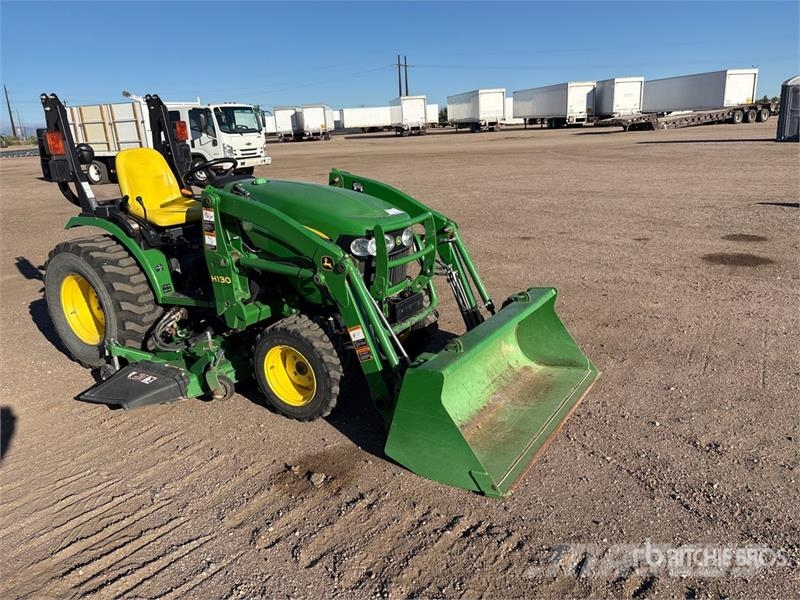 John Deere 2032R 4WD Utility Tractor Коммунальные тракторы