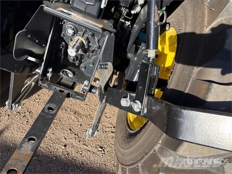 John Deere 2032R 4WD Utility Tractor Коммунальные тракторы