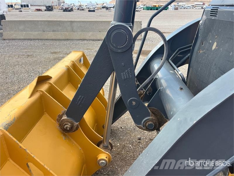 John Deere 210 EL 4x4 Landscape Loader Iekrāvēji uz riteņiem