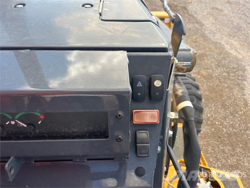 John Deere 210 EL 4x4 Landscape Loader Iekrāvēji uz riteņiem