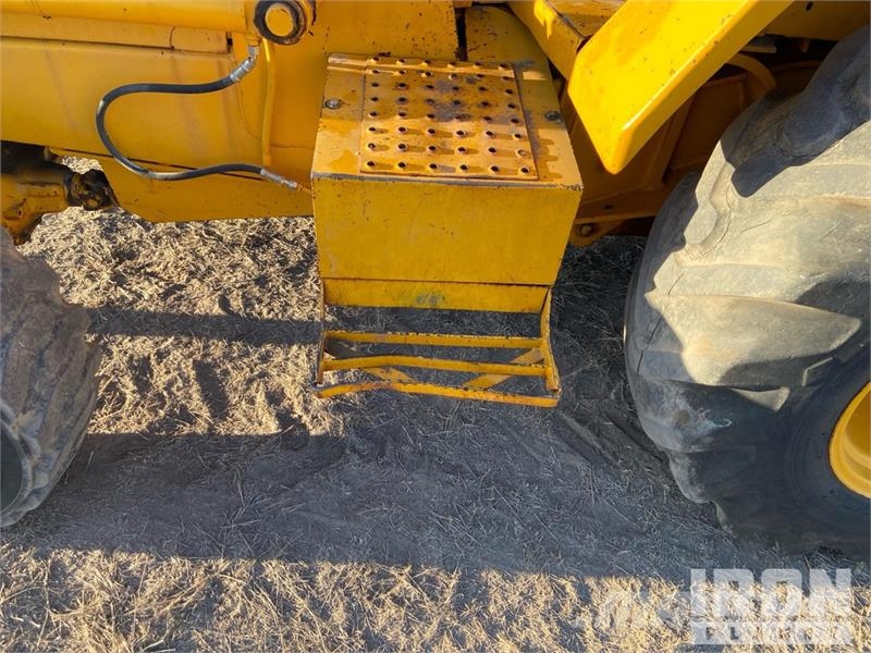 John Deere 210C 轮式装载机