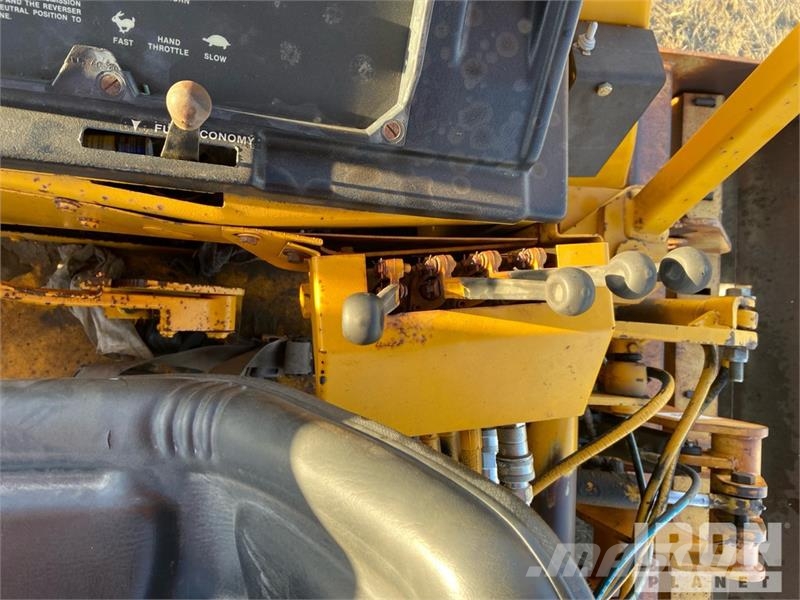 John Deere 210C 轮式装载机