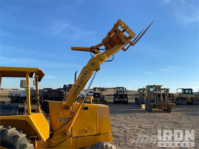 John Deere 210C 轮式装载机