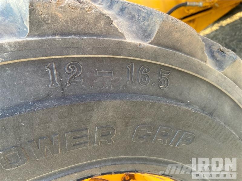 John Deere 210C 轮式装载机