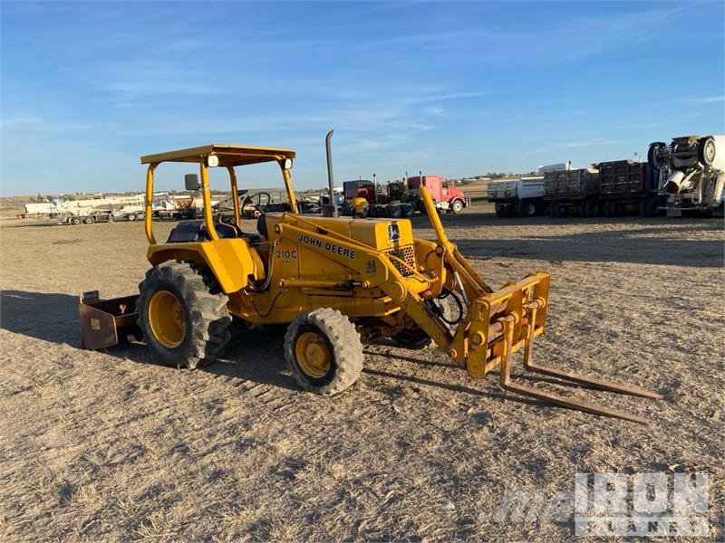 John Deere 210C 轮式装载机