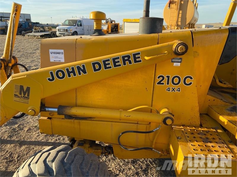 John Deere 210C 轮式装载机