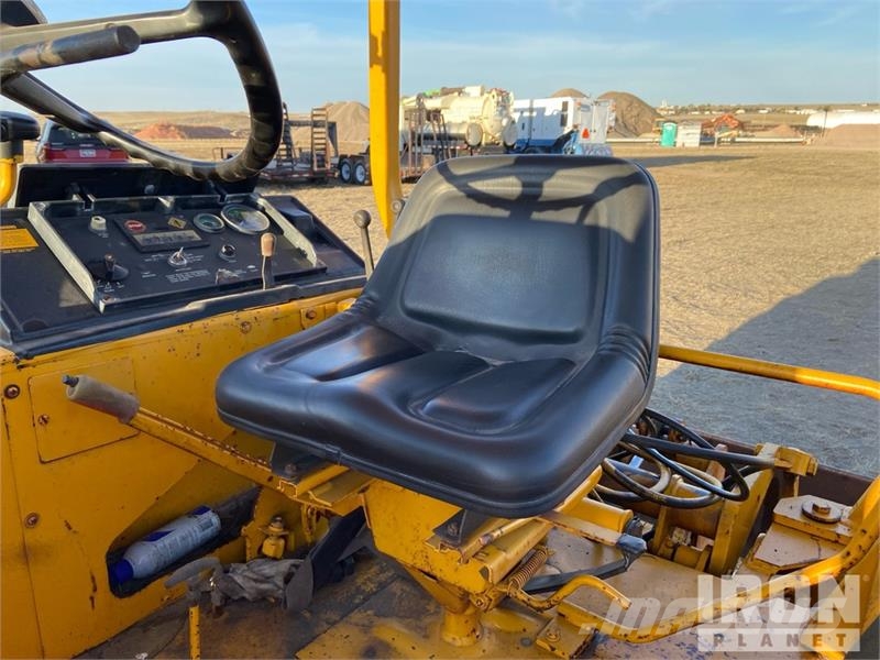 John Deere 210C 轮式装载机