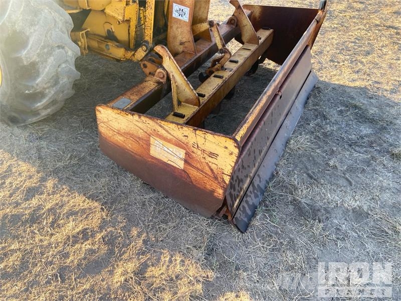 John Deere 210C 轮式装载机
