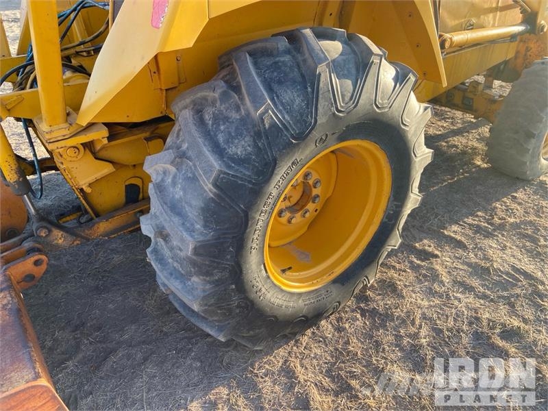 John Deere 210C 轮式装载机