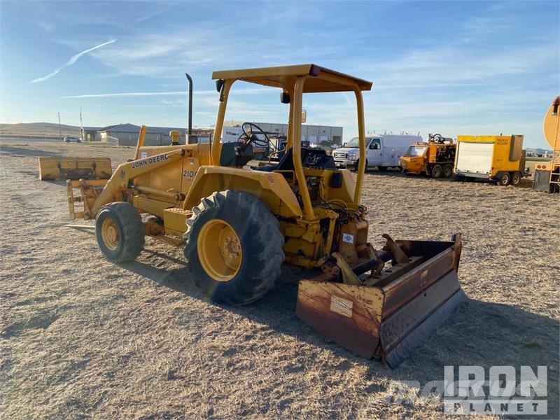 John Deere 210C 轮式装载机
