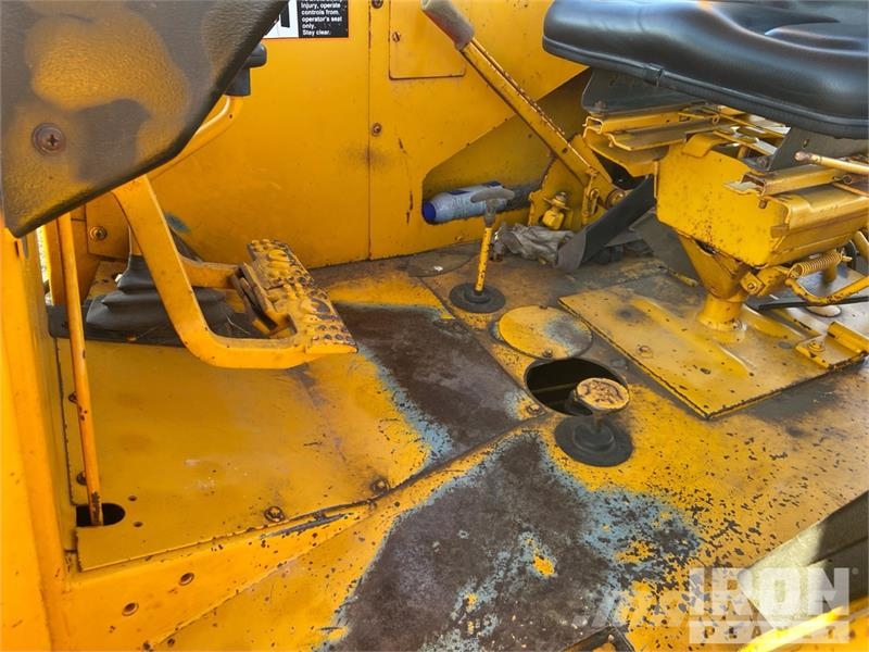 John Deere 210C 轮式装载机