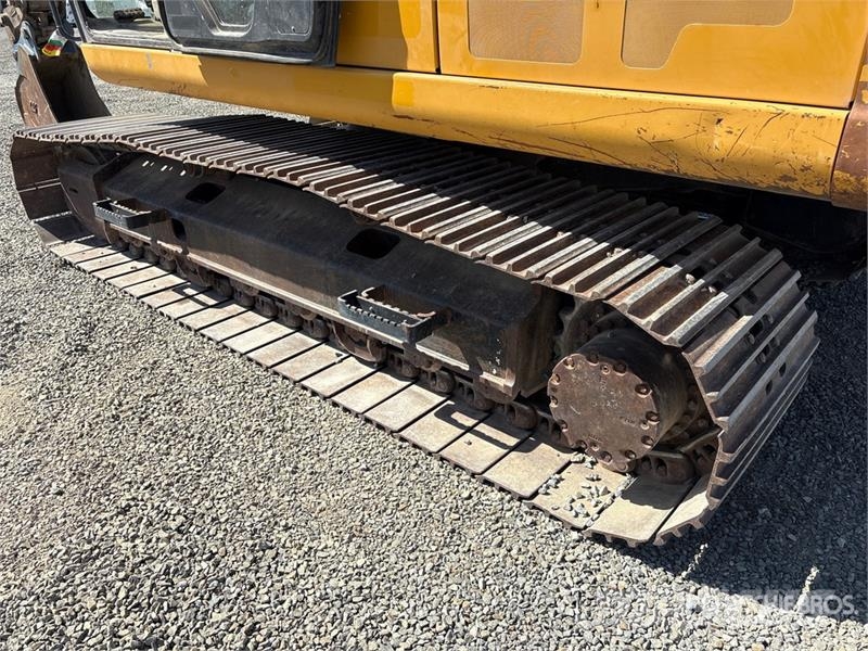 John Deere 210G LC Tracked Excavator Paletli ekskavatörler