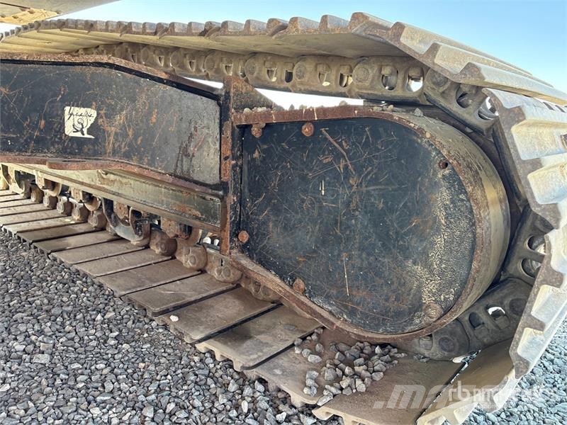 John Deere 210G LC Tracked Excavator Paletli ekskavatörler