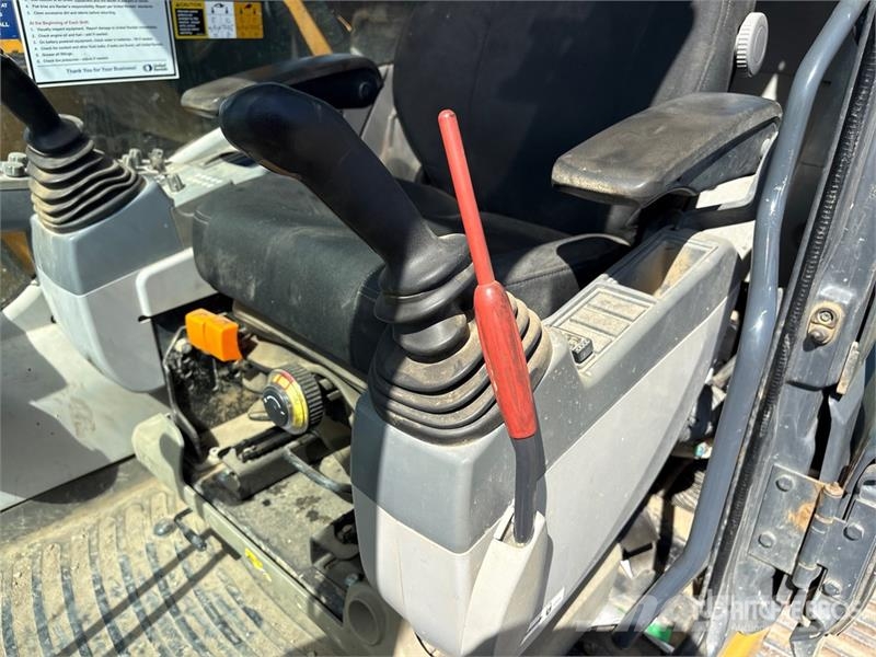 John Deere 210G LC Tracked Excavator Paletli ekskavatörler