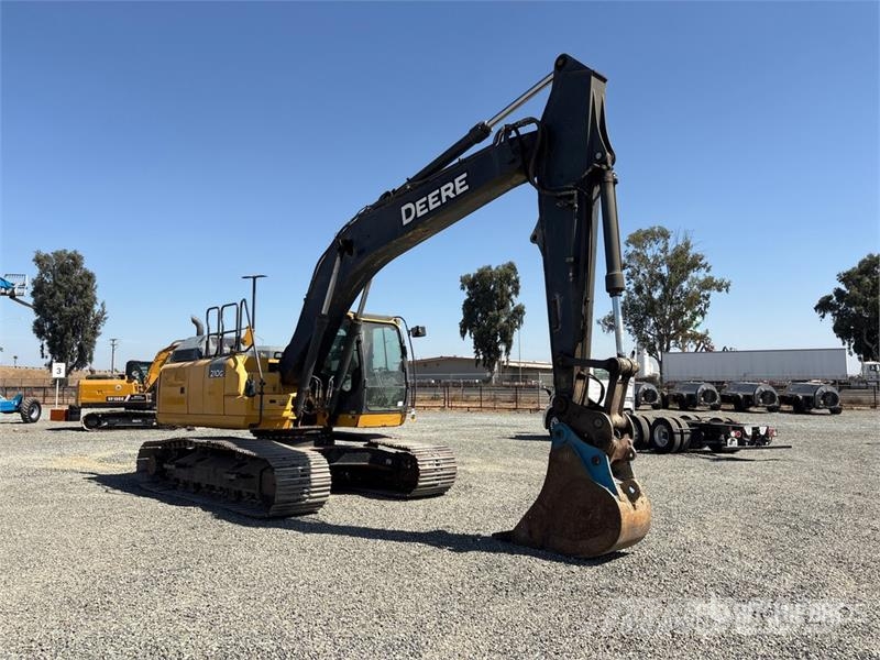 John Deere 210G LC Tracked Excavator Paletli ekskavatörler