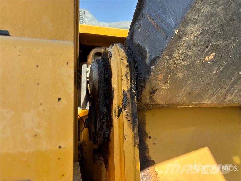 John Deere 210G LC Tracked Excavator Paletli ekskavatörler