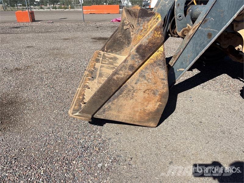 John Deere 210K Tekerlekli yükleyiciler