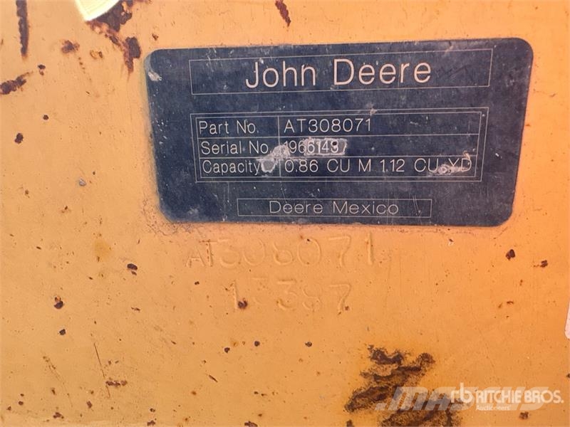 John Deere 210K Tekerlekli yükleyiciler