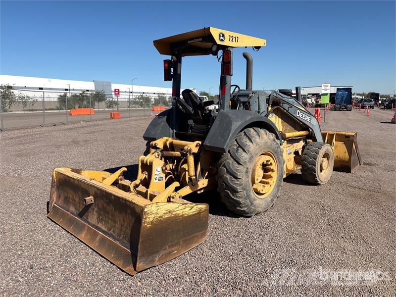 John Deere 210K Tekerlekli yükleyiciler