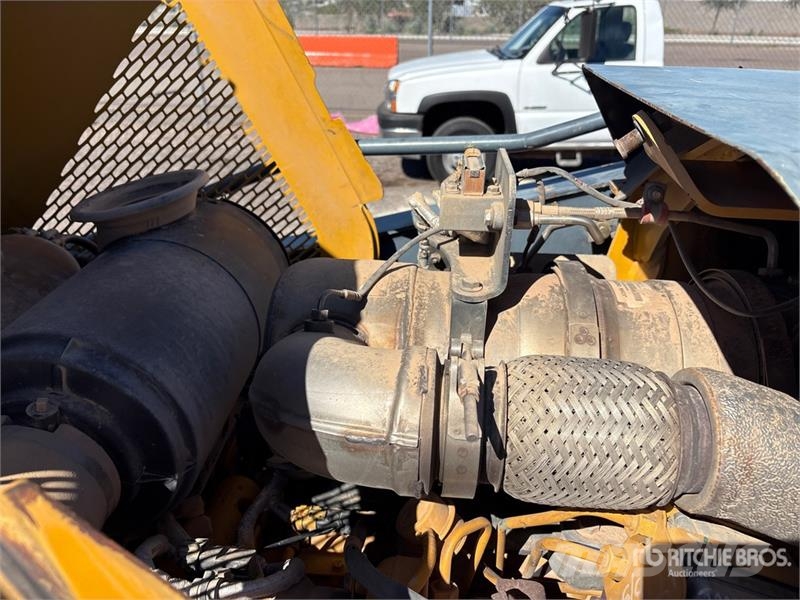 John Deere 210K Tekerlekli yükleyiciler