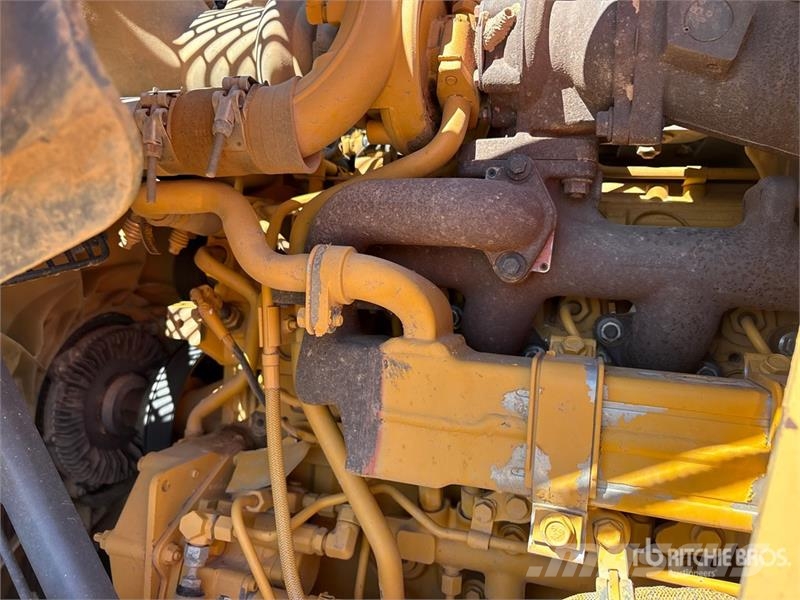 John Deere 210K Tekerlekli yükleyiciler