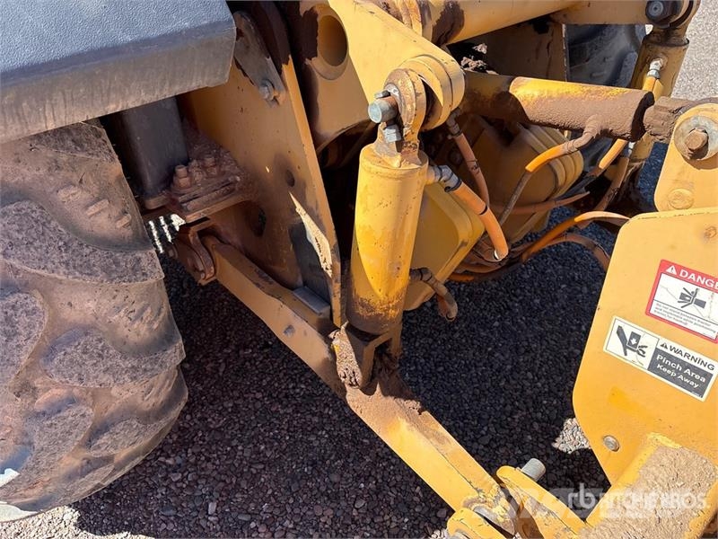 John Deere 210K Tekerlekli yükleyiciler