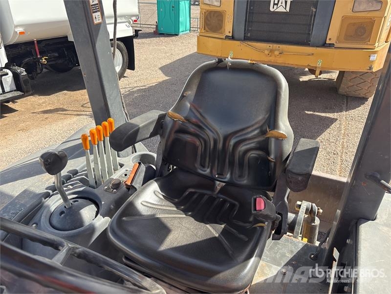 John Deere 210L 4x4 Landscape Loader Wielladers