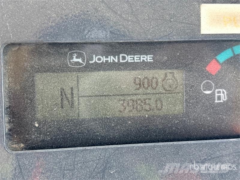 John Deere 210L 4x4 Landscape Loader Kolesni nakladalci