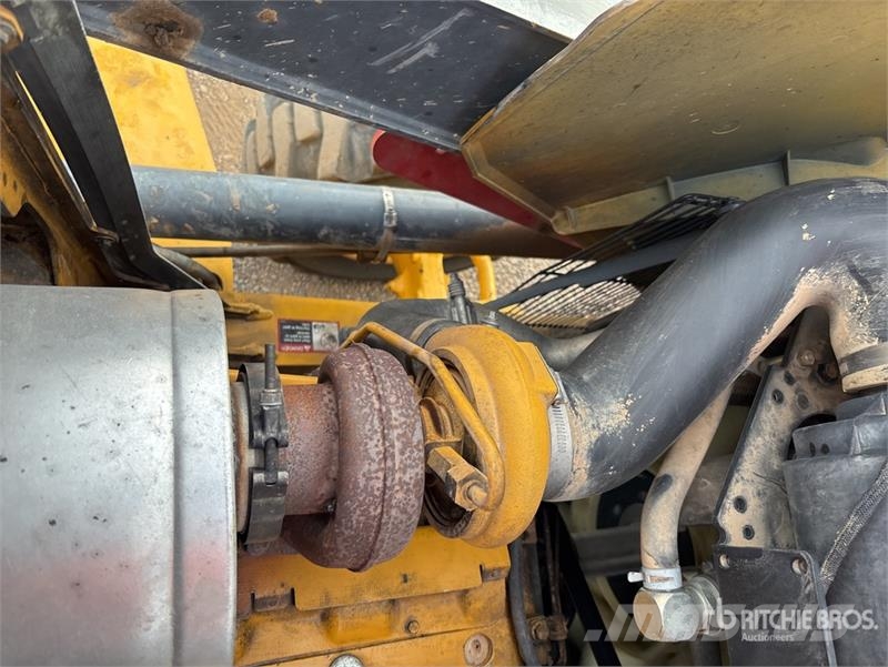 John Deere 210L 4x4 Landscape Loader Radlader