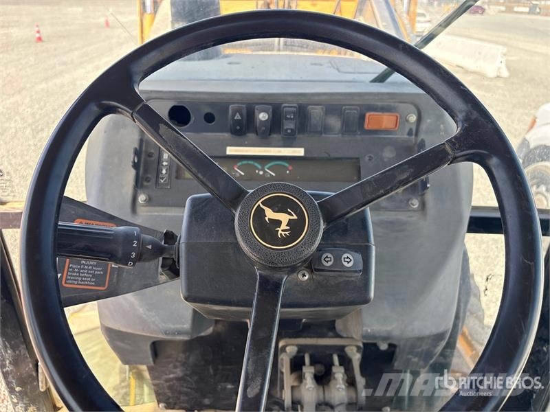 John Deere 210L 4x4 Landscape Loader Kolesni nakladalci