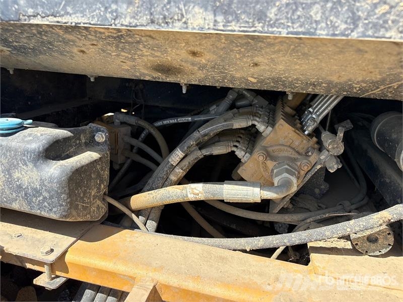 John Deere 210L 4x4 Landscape Loader Kolesni nakladalci
