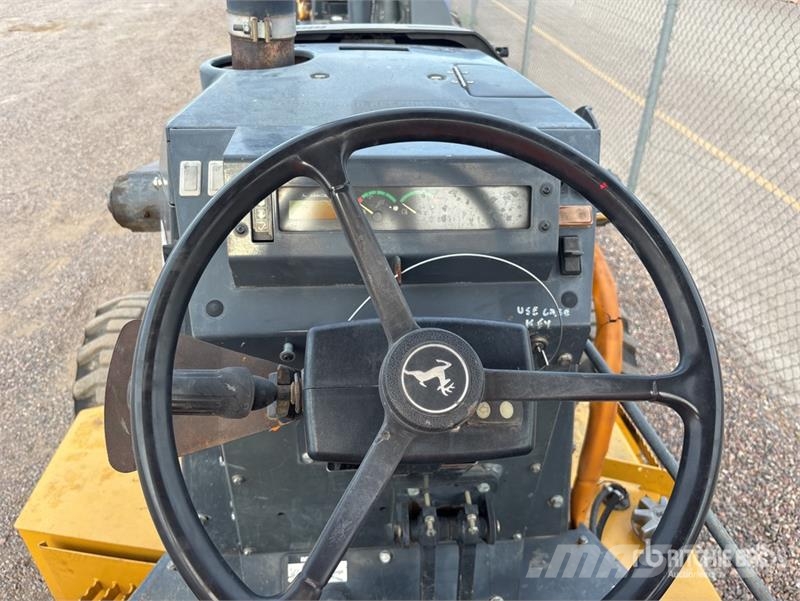 John Deere 210L 4x4 Landscape Loader Radlader