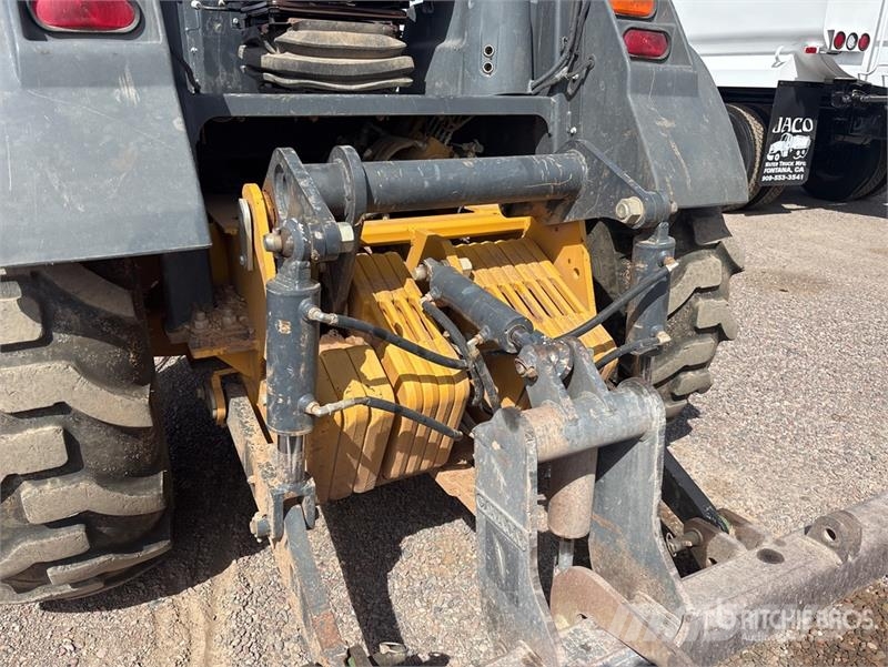 John Deere 210L 4x4 Landscape Loader Wielladers