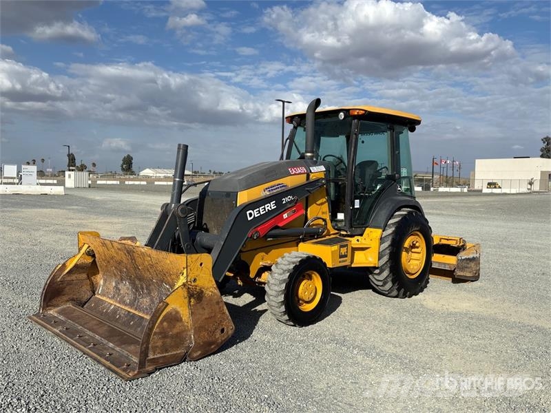 John Deere 210L 4x4 Landscape Loader لوادر بعجل