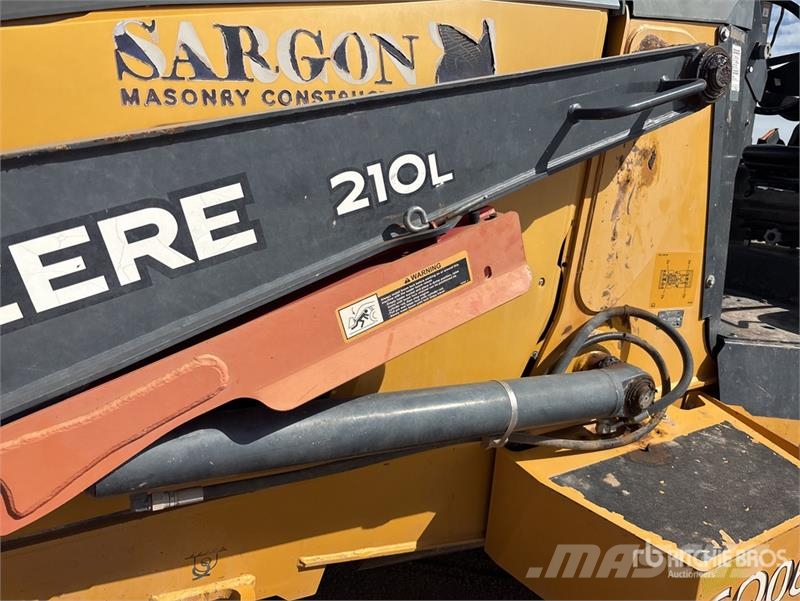 John Deere 210L 4x4 Landscape Loader Wielladers