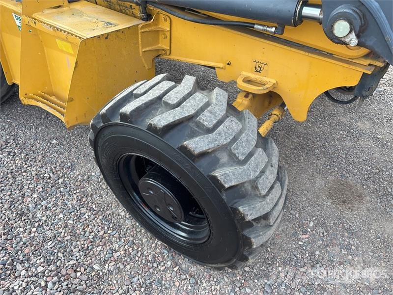 John Deere 210L 4x4 Landscape Loader Radlader