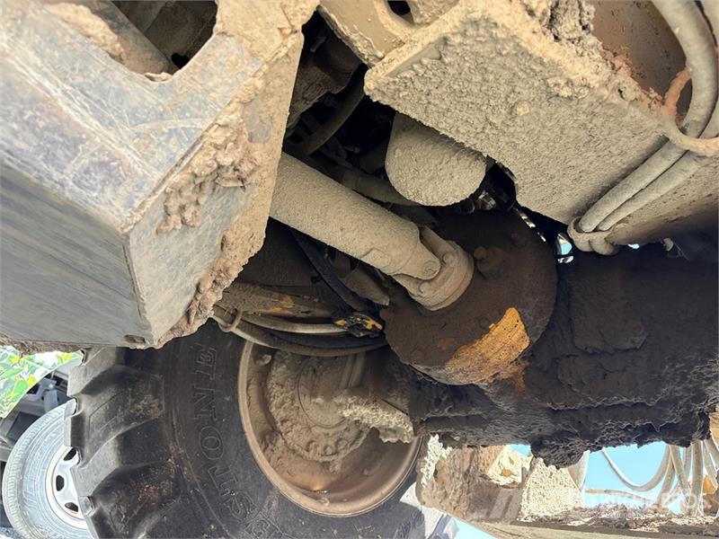 John Deere 210L 4x4 Landscape Loader Kolesni nakladalci