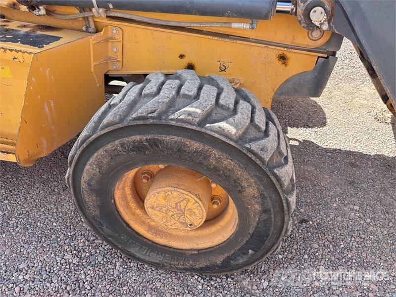 John Deere 210L 4x4 Landscape Loader Wielladers