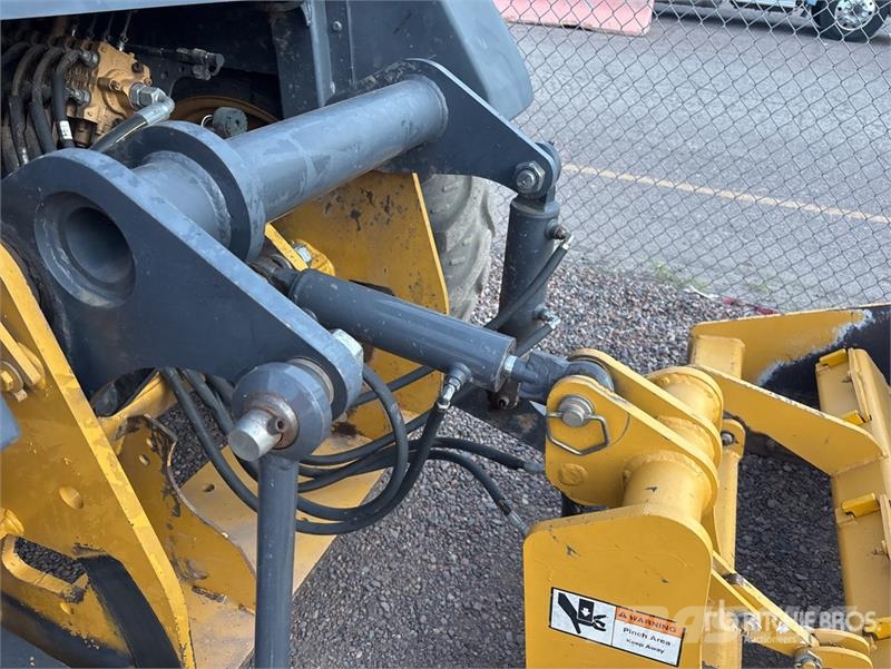 John Deere 210L 4x4 Landscape Loader Radlader