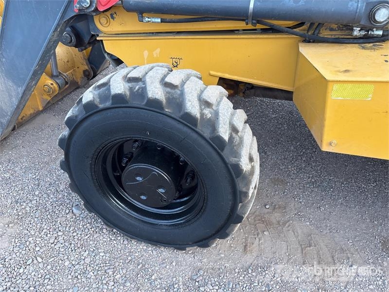 John Deere 210L 4x4 Landscape Loader Radlader