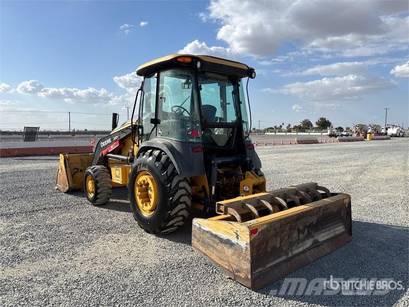 John Deere 210L 4x4 Landscape Loader لوادر بعجل