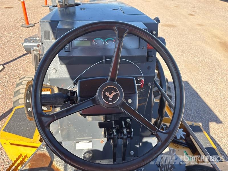 John Deere 210L EP 4x4 Landscape Loader Gumikerekes homlokrakodók