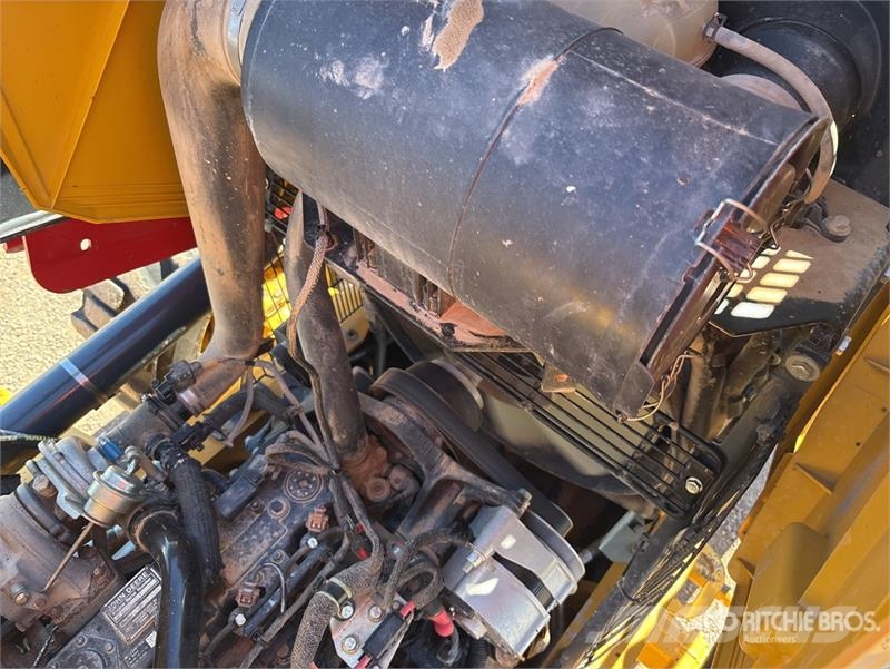 John Deere 210L EP 4x4 Landscape Loader Gumikerekes homlokrakodók